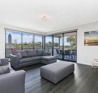 Thunder Point - Accommodation Sunshine Coast