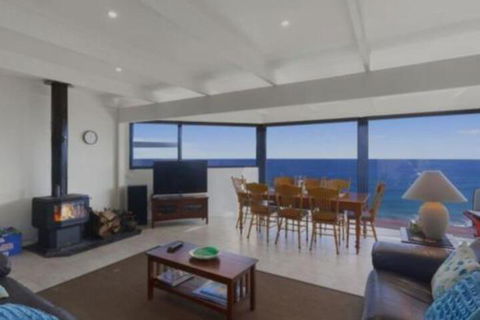 Wye Escape With Amazing Sweeping Ocean Views - Accommodation Sunshine Coast 4