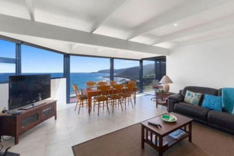 Wye Escape With Amazing Sweeping Ocean Views - Accommodation Sunshine Coast 3