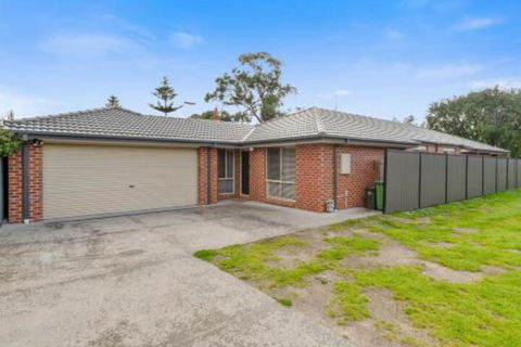 Bay Watch - Accommodation Sunshine Coast 3
