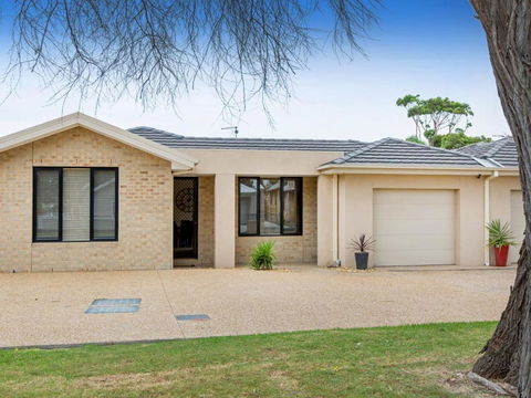 COASTAL HAVEN DROMANA - Accommodation Sunshine Coast 6