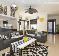 Marilyns Place Private  Spacious  Central - Accommodation Sunshine Coast