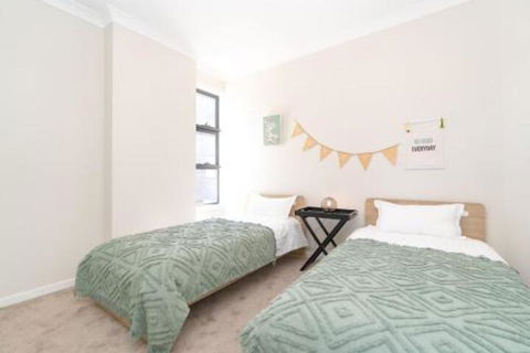 SP246 Brandnew Modern Apt In Penrith With Parking - Accommodation Sunshine Coast 2