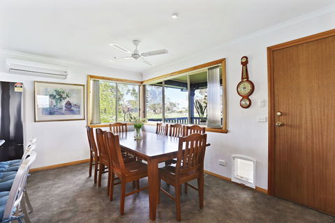 Yarragon 4 Bedroom House In Gippsland - Accommodation Sunshine Coast 6
