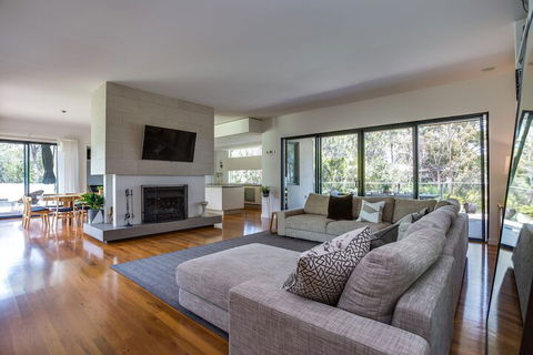 Kalina Retreat Tennis & Pool - Accommodation Sunshine Coast 4