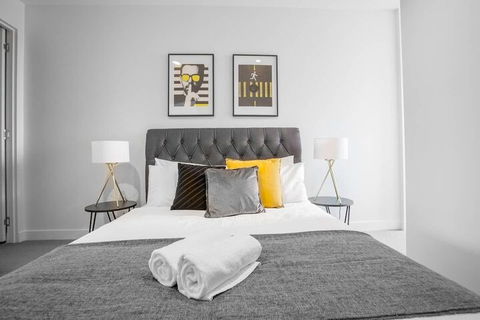 Elegant 2br@footscray Station - Accommodation Sunshine Coast 5