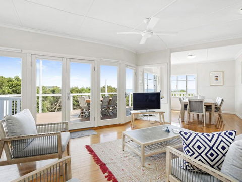 KIMBERLEY McCRAE - Accommodation Sunshine Coast 3