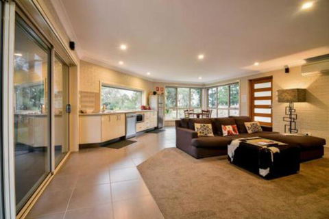 Lakeview Luxury Retreat - Accommodation Sunshine Coast 5