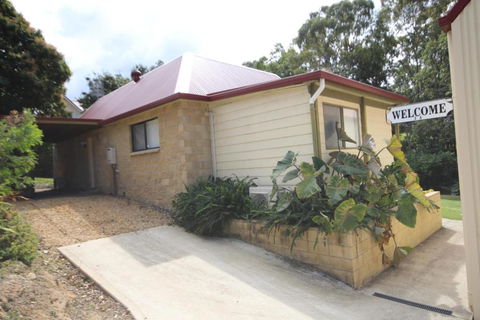 Boambee Hideaway - Accommodation Sunshine Coast 1