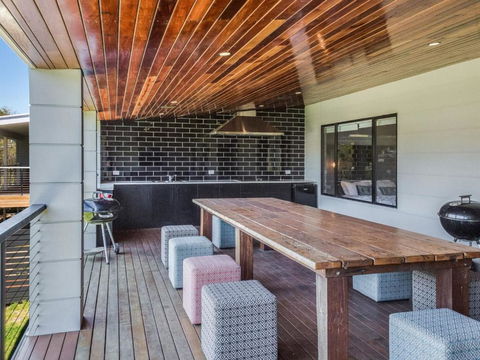 Luxury On Lewis 6 Lewis Road - Accommodation Sunshine Coast 3