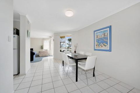Bikinis & Martinis At Points North - Accommodation Sunshine Coast 0