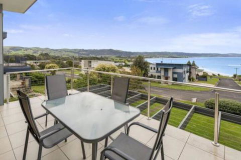 SEA SPECTACULAR Seconds From The Beach! - Accommodation Sunshine Coast 7