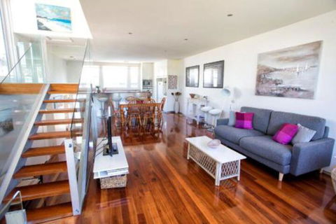 BELLA CASA - Accommodation Sunshine Coast 0