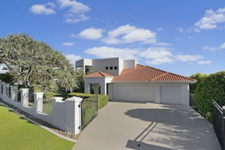 Castaways Beach QLD Accommodation Sunshine Coast