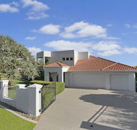 Castaways Beachside Family Retreat 44 Driftwood Drive - Accommodation Sunshine Coast