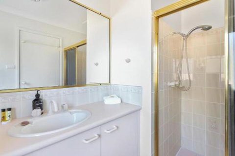 Macleay Street 23 Narrawallee - Accommodation Sunshine Coast 6