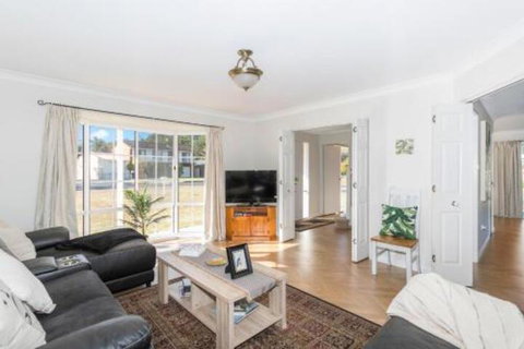 Macleay Street 23 Narrawallee - Accommodation Sunshine Coast 0
