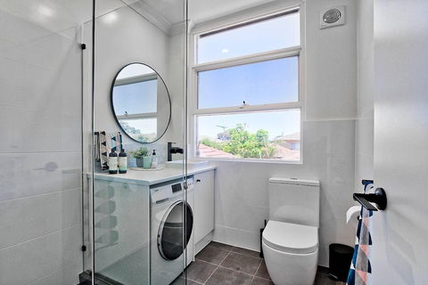 1 Bedroom Apt With Air Conditioning In Plympton - Accommodation Sunshine Coast 4