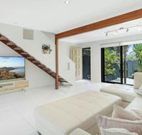 Cool Coastal Chic Noosaville - Accommodation Sunshine Coast