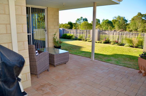 Byford House In The Glades - Accommodation Sunshine Coast 4