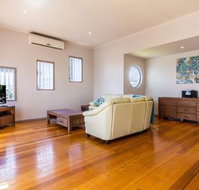 Beach House on Katherine Circuit