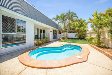 Allamanda Sands - 23 Oriole Avenue - Accommodation Sunshine Coast 0