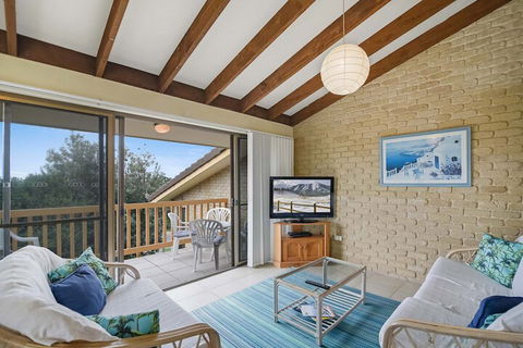 Galleries 3 - 3/28 Peregian Esplanade - Accommodation Sunshine Coast 6
