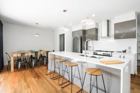 Pet Friendly, New House Peregian Breeze Drive, Peregian Beach - Accommodation Sunshine Coast 0