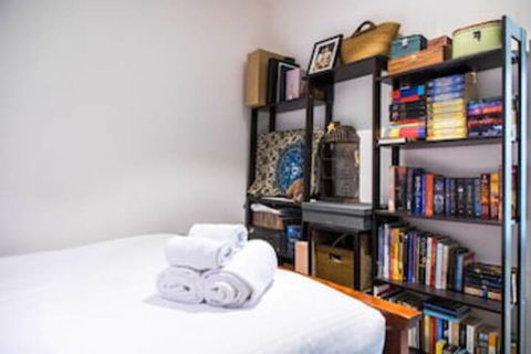Eclectic 1 Bedroom South Yarra Hideaway - Accommodation Sunshine Coast 0