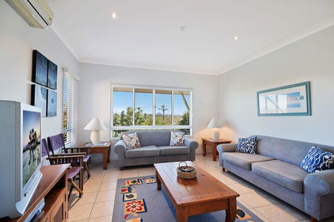 Jacana Sands 2 - 2/26 Jacana Street - Accommodation Sunshine Coast 3