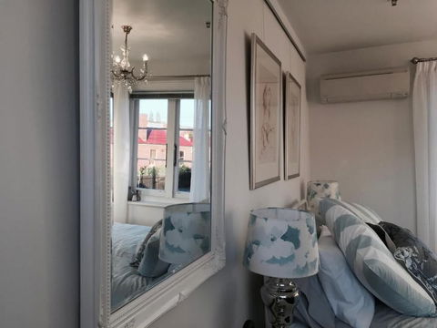 Assemblage Boutique Art Bed & Breakfast - Accommodation Sunshine Coast 4