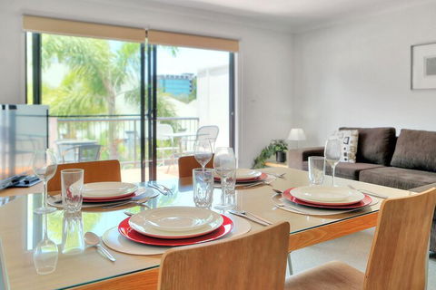 Airtrip Apartment On Russell St - Accommodation Sunshine Coast 1
