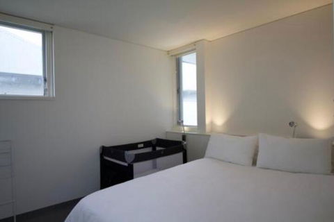 Boathouse Nearly In The Water & Wonderful Views - Accommodation Sunshine Coast 3