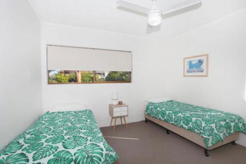 Unit 2 Cooltoro Court 7 Frank Street Coolum Beach 400 BOND LINEN INCLUDED - Accommodation Sunshine Coast 6