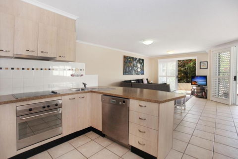 Unit 3 On The Park Coolum Beach - Accommodation Sunshine Coast 1