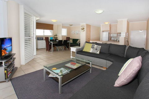 Unit 3 On The Park Coolum Beach - Accommodation Sunshine Coast 6