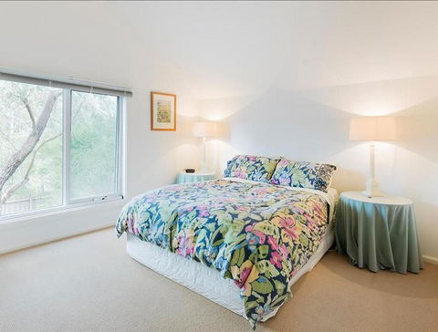 EVERGREEN BEACH HOUSE - Accommodation Sunshine Coast 5