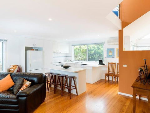 EVERGREEN BEACH HOUSE - Accommodation Sunshine Coast 3