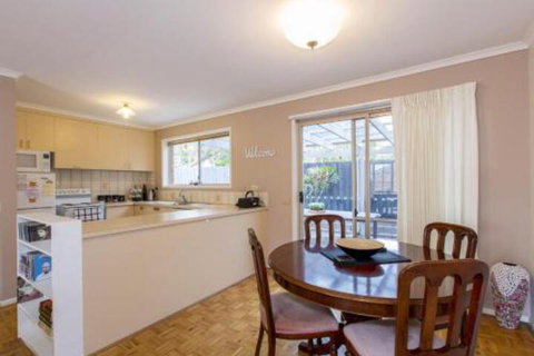 PERFECT On PYMBLE AVE - Accommodation Sunshine Coast 3