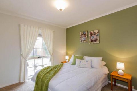 PERFECT On PYMBLE AVE - Accommodation Sunshine Coast 5