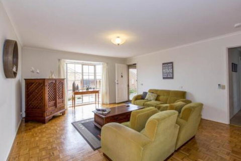 PERFECT On PYMBLE AVE - Accommodation Sunshine Coast 2