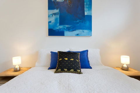 Windows On Pakenham - Accommodation Sunshine Coast 3