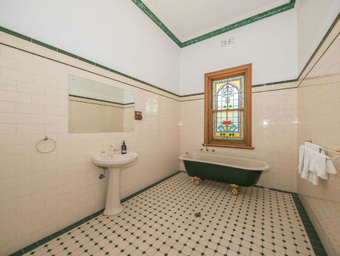 Barossa Valley View Guesthouse - Accommodation Sunshine Coast 1