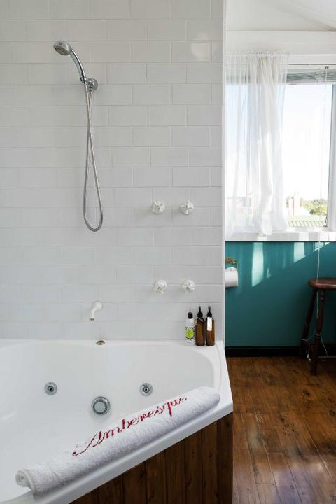 Amberesque B & B - Accommodation Sunshine Coast 4