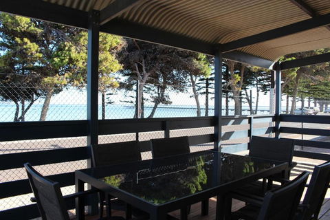 Ceduna Foreshore Caravan Park - Accommodation Sunshine Coast 6