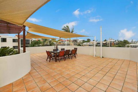 Wickham Cove Unit 10 45 Albert Street. Kings Beach - Accommodation Sunshine Coast 1