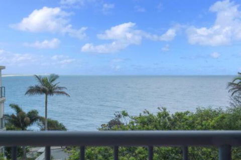 Moffat Breeze Unit 3 3 Moffat Street - Accommodation Sunshine Coast 0