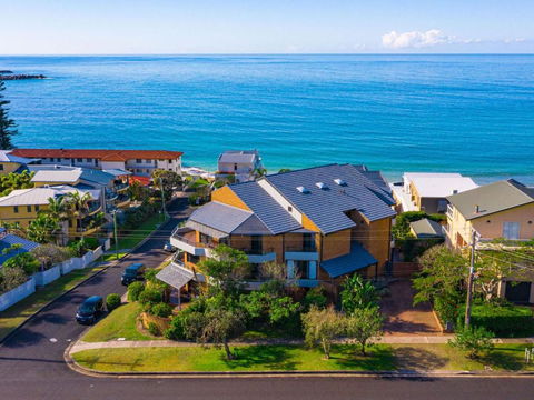 Namanula 2 / 32 34 Great Holiday Destination - Accommodation Sunshine Coast 1