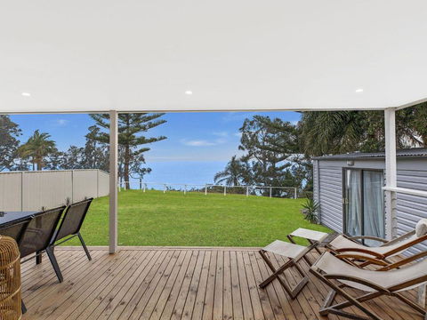 Toukley Waterfront Oasis - Accommodation Sunshine Coast 6