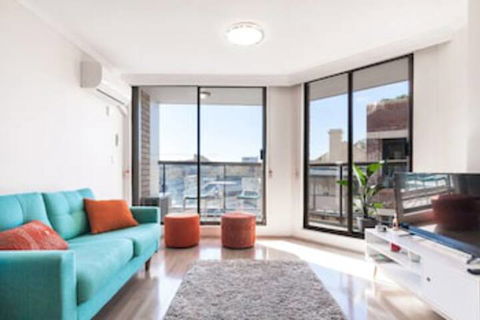 New Modern Apartment In Central Location - Accommodation Sunshine Coast 0